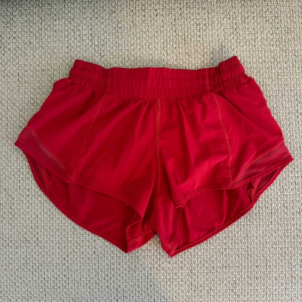 Lululemon Hotty Hot Shorts 2.5”